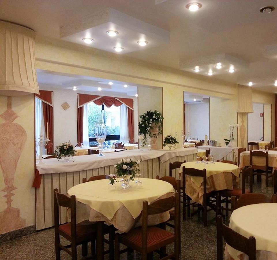 ג'וליאנובה Hotel Corallo מראה חיצוני תמונה